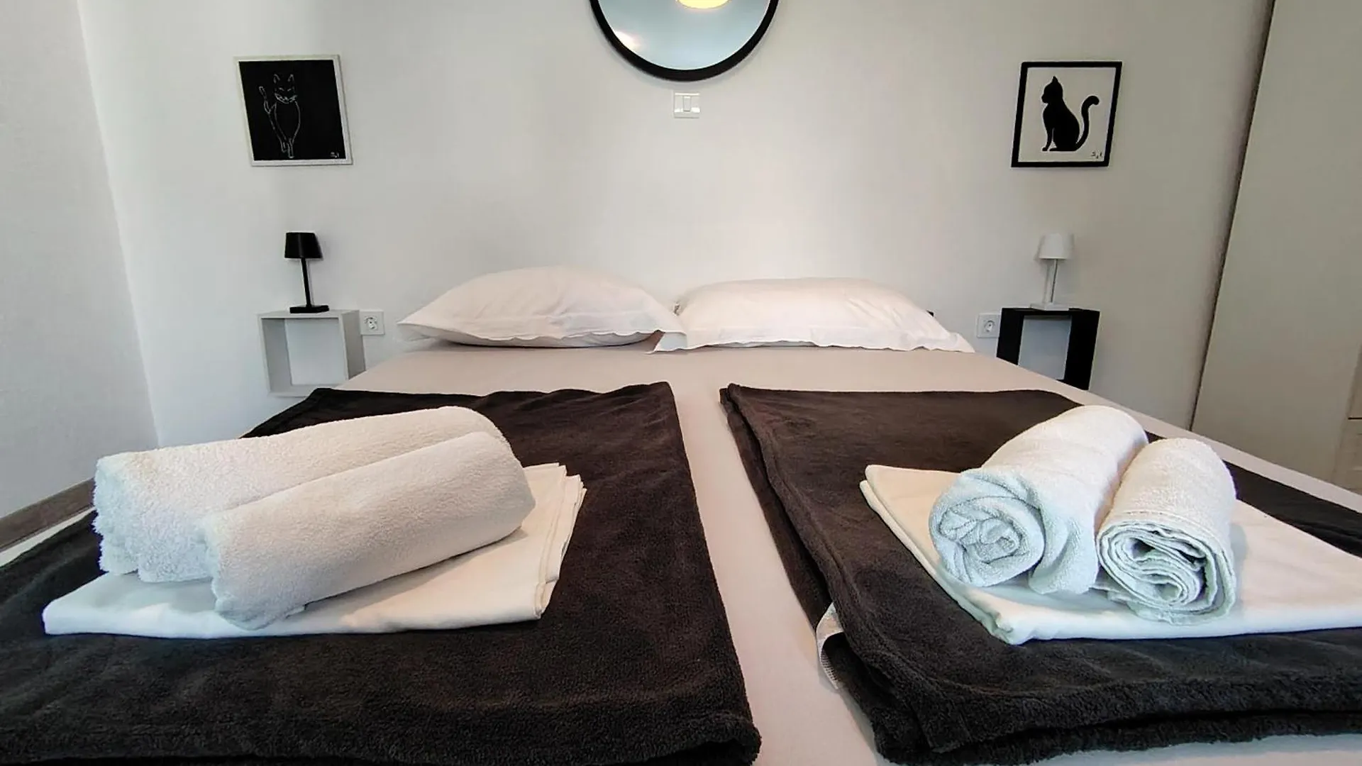 **Stone House ** Trogir Center ** Old Town Apartment