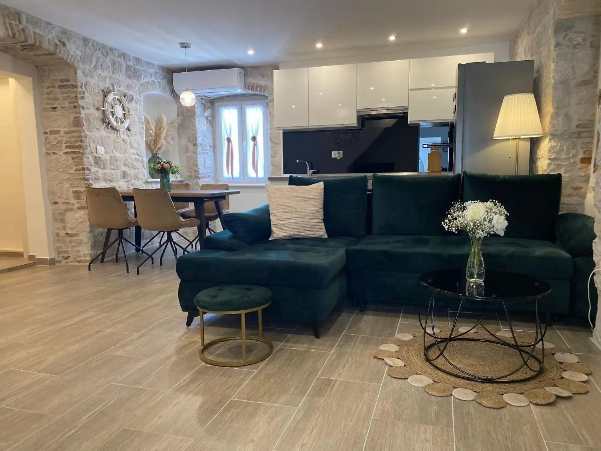 **Stone House ** Trogir Center ** Old Town Διαμέρισμα